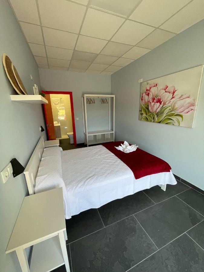 Hostel & Rooms O Albergue Da Meiga Padron Bagian luar foto